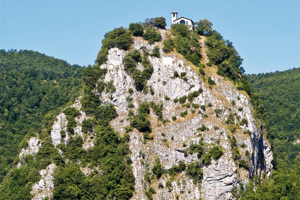 scoglio della preghiera di santa rita